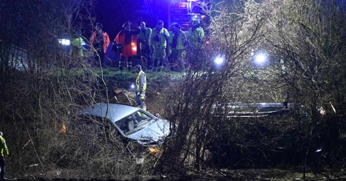 Twee wagens belanden in berm van A12: één gewonde