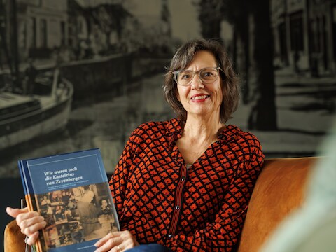 Zevenbergen had veel horeca en nu nog. Schrijfster Angela Rindt-Wevers schreef het boek ‘Wie waren toch die kasteleins van Zevenbergen’.