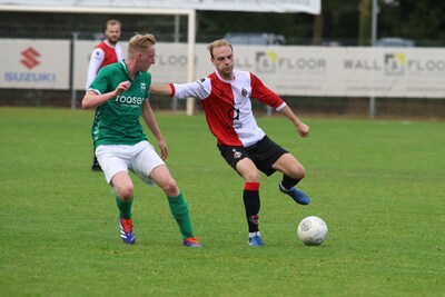 Nick (27) debuteerde in de derde divisie, maar speelt nu in de vijfde klasse: ‘Heb nooit de ambitie 