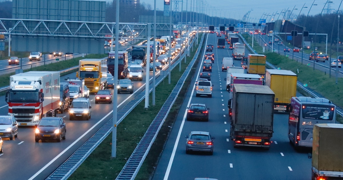 LIVE Files in Brabant | Pechgeval op A2 bij Zaltbommel richting Utrecht zorgt voor forse vertraging,