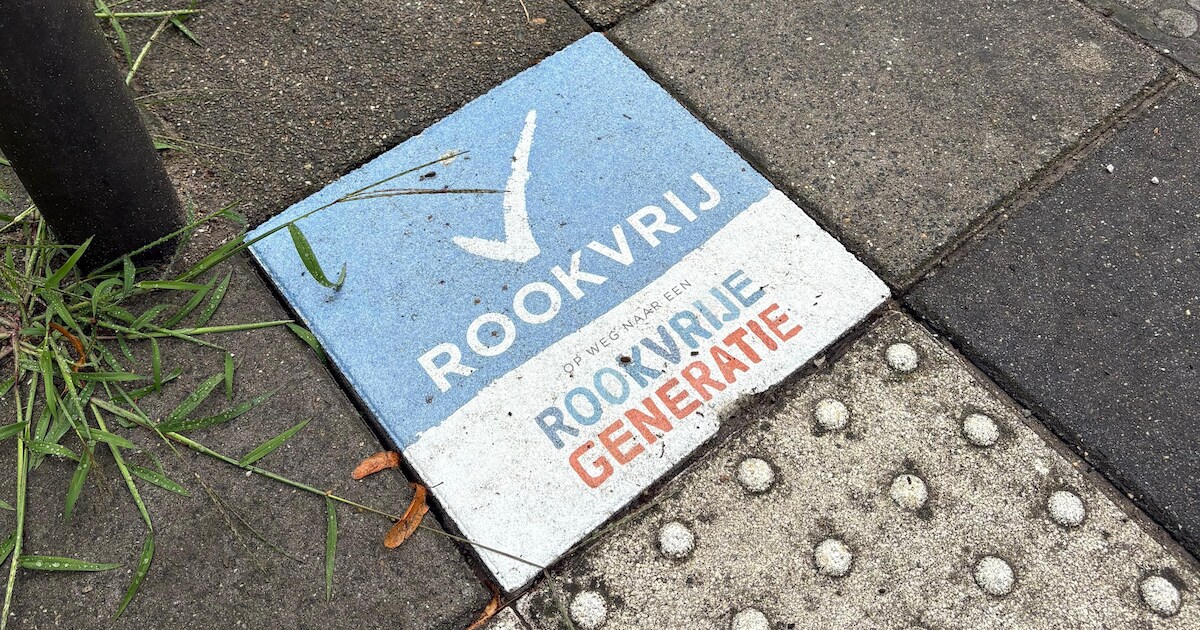 rookvrije-generatie-breidt-uit-met-tegels-bij-bushaltes-in-baarle