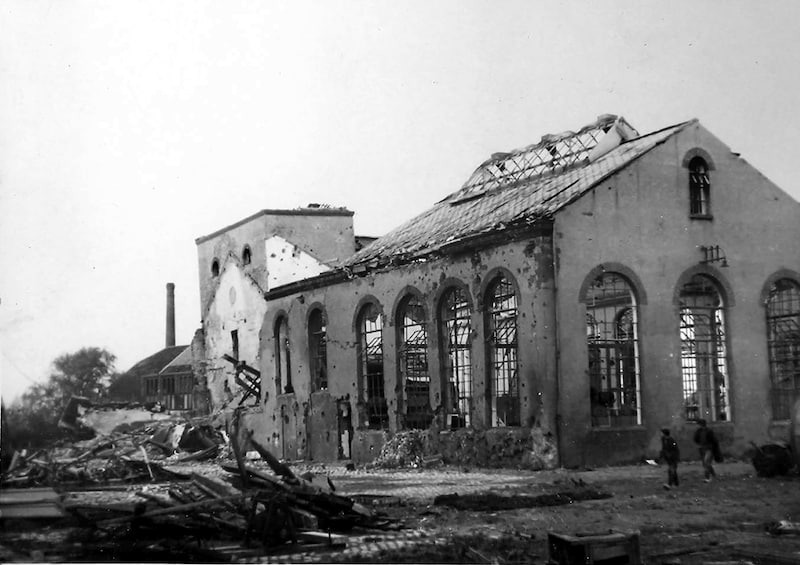 Oorlogsschade Het Anker in Roosendaal, mei 1944.