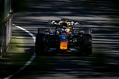 LIVE Formule 1 | Max Verstappen jaagt op Charles Leclerc na tamme openingsfase, George Russell aan de leiding