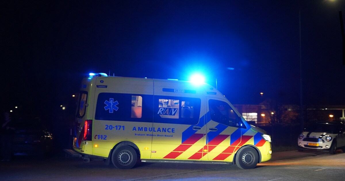 Twee tieners vallen uit hoogwerker bij carnavalsclub in Raamsdonk
