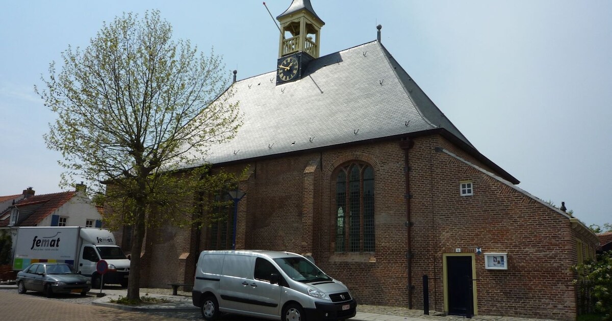 Bewoners en dorpsraad Retranchement 'furieus' over kerkklok