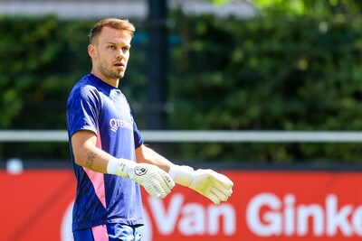 Robin van Persie benoemt toch Timon Wellenreuther als eerste doelman Feyenoord
