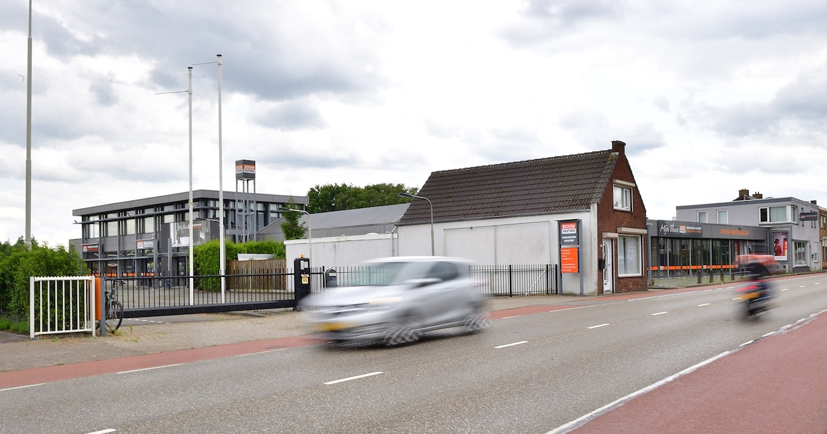 Streep door nieuwe Poolse super Gastelse­weg in Roosendaal, pand staat te koop: ‘De kans van slagen 