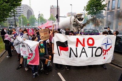 Activisten blokkeren opnieuw goederenspoorlijn in Rotterdamse haven, ook protest in binnenstad