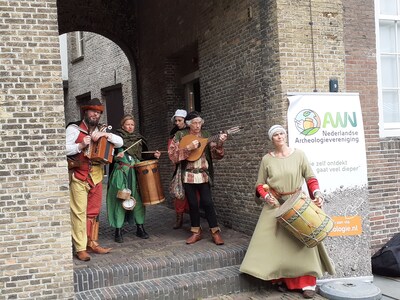 Archeologiedag met middeleeuwse muziek in Dordrecht