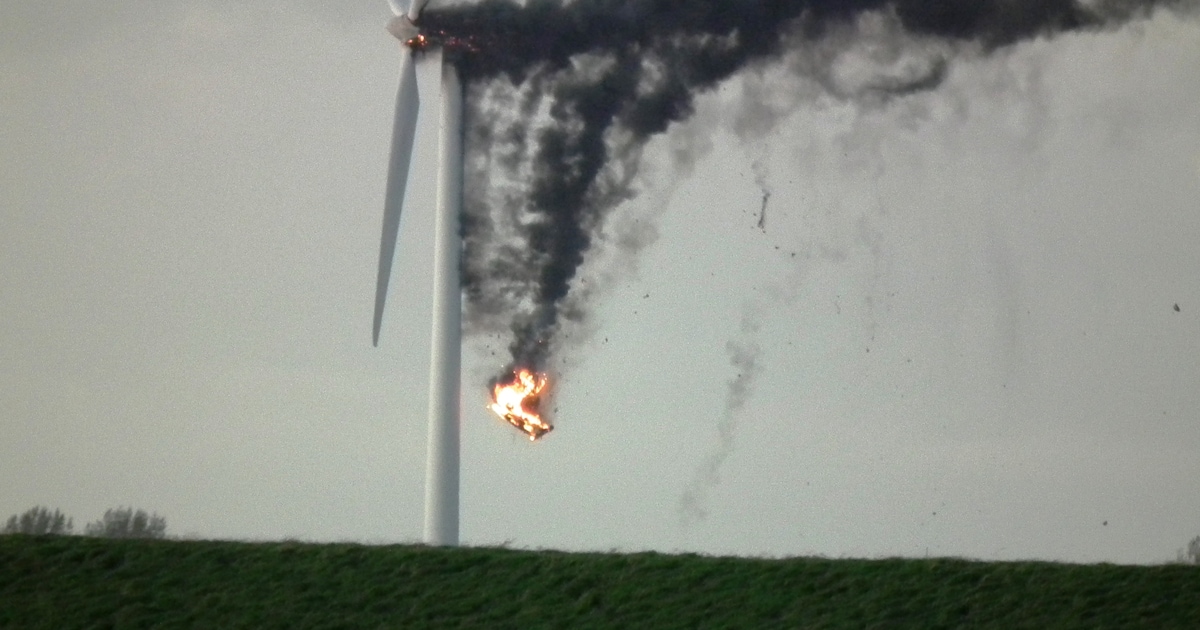 Twee doden bij brand windmolen