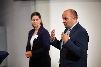 LIVE | Staatssecretaris over toekomst Moerdijk: ‘De opdracht is duidelijk: op 29 juni moet er een besluit liggen’