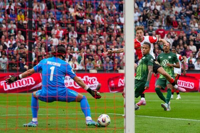Feyenoord leeft na overtuigende zege op Wolfsburg met vertrouwen toe naar thuisduel met Fenerbahçe