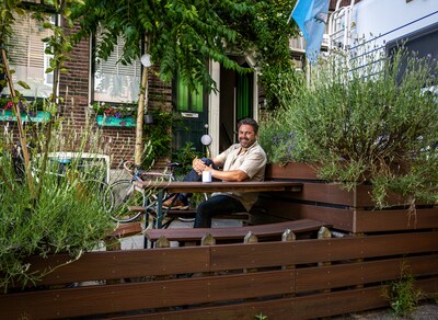Robert zag zijn wijk transformeren: 'Onder de nieuwe buren bevinden zich Amsterdammers en advocaten'