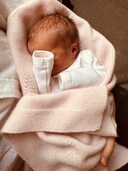 Recent kiekje van Andrews nieuwste aanwinst: kleindochter Athena Elizabeth Rose Mapelli Mozzi, geboren op 22 januari.