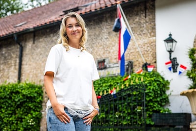 Jarenlang zat Vera (17) eenzaam thuis omdat school