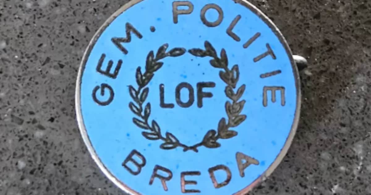 Mooi zo’n teken van lof van de politie, maar wat moest je doen om het opgespeld te krijgen?