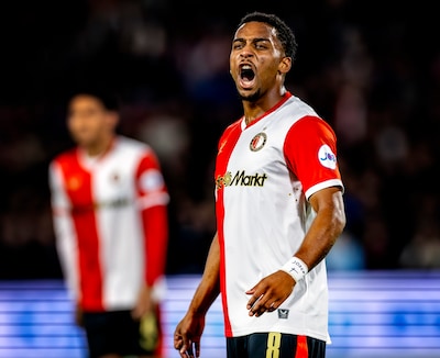 LIVE eredivisie | Koploper Feyenoord neemt het in inhaalduel op tegen Fortuna Sittard