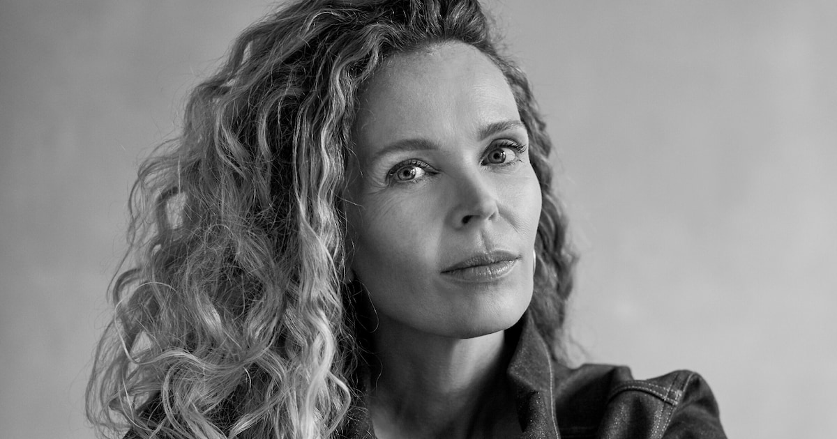 Roxane van Iperen spreekt in Ravenstein tijdens Maand van de Filosofie