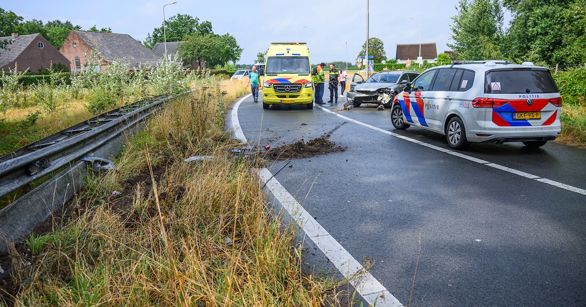 Auto vliegt uit de bocht op afrit A58 bij Bavel, bestuurder mogelijk zonder rijbewijs
